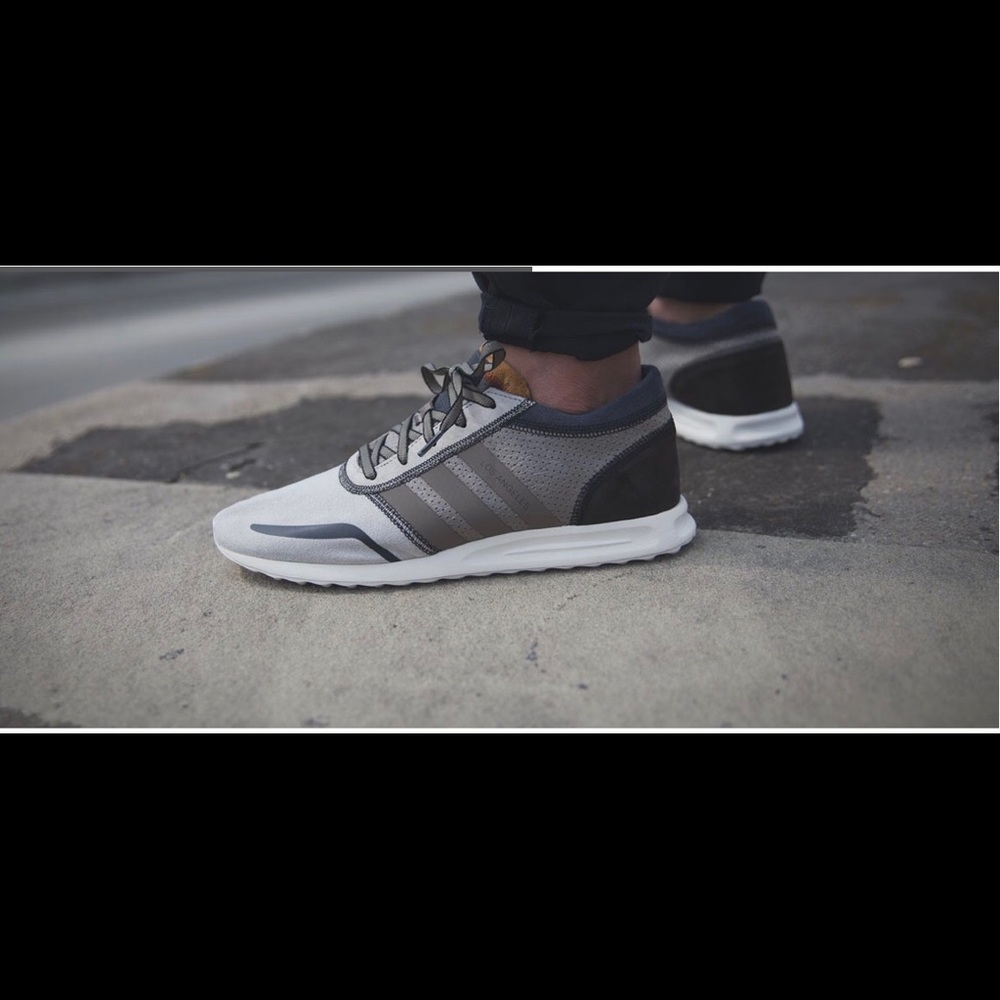 Adidas Los Angeles originals sneakers women’s 6